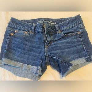 Women’s American Eagle midi denim shorts